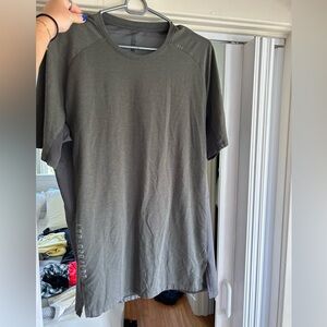 Lululemon Men's Shirt